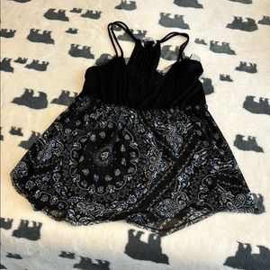 American rag Women's Black and Blue Paisley Top